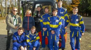 Group picture, students from Poland during the forklift training course