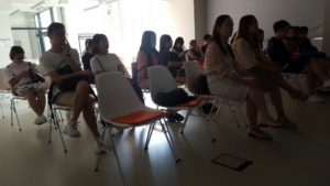 Second group of students from Chongqing / China is sitting in the welcome room of the State Archives.